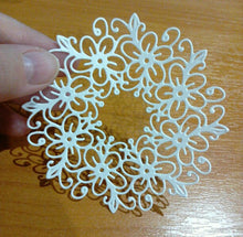 Load image into Gallery viewer, Hollow Garland Knife Die Cut Book Album Greeting Card Making Stencil, Hollow Garland Shape