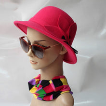 Load image into Gallery viewer, Autumn and Winter Ladies Pot Cap Woolen Top Hat with Flower Decoration