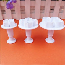 Load image into Gallery viewer, 2 Set Silicone Hydrangea Fondant Cake Decorating Flower Blossom Mold, 3 PCS Hydrangea