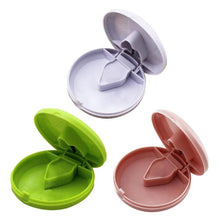 Load image into Gallery viewer, Round Medicine Cutter Stainless Steel Blade Plastic Medicine Dispensing Box