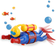 Load image into Gallery viewer, Simulation Diver Clockwork Toy Children Swimming Bath Toy