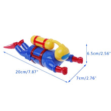 Load image into Gallery viewer, Simulation Diver Clockwork Toy Children Swimming Bath Toy