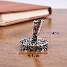 Load image into Gallery viewer, Retro Feather Pen Holder Metal Round Pen Holder, 4×4.1cm