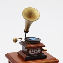 1:12 Mini House Toy Simulation Retro Gramophone with Record