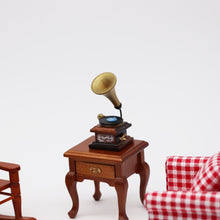 Load image into Gallery viewer, 1:12 Mini House Toy Simulation Retro Gramophone with Record