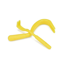 Load image into Gallery viewer, 2 PCS Pet Catcher Flea Clipper Animal Deworming Pull Hard Tick Extractor Cats and Dogs Lice Scavenging Flea Hook, 2 PCS Green, 2 PCS Yellow, 2 PCS Blue