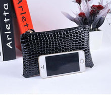 Load image into Gallery viewer, Fashion Long Crocodile Pattern Ladies Clutch Wallet