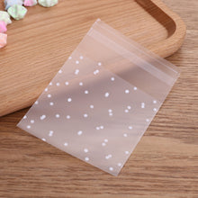 Load image into Gallery viewer, 100pcs / Pack Plastic Transparent Cellophane Bags Polka Dot Candy Cookie Gift Bag with DIY Self Adhesive Pouch Celofan Bags for Party, 5.5x5.5cm, 7x7cm, 8x10cm, 10x10cm, 10x15cm