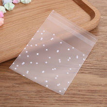 Load image into Gallery viewer, 100pcs / Pack Plastic Transparent Cellophane Bags Polka Dot Candy Cookie Gift Bag with DIY Self Adhesive Pouch Celofan Bags for Party, 5.5x5.5cm, 7x7cm, 8x10cm, 10x10cm, 10x15cm