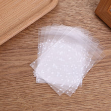 Load image into Gallery viewer, 100pcs / Pack Plastic Transparent Cellophane Bags Polka Dot Candy Cookie Gift Bag with DIY Self Adhesive Pouch Celofan Bags for Party, 5.5x5.5cm, 7x7cm, 8x10cm, 10x10cm, 10x15cm