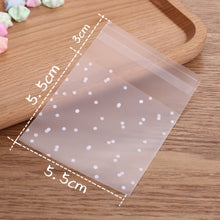 Load image into Gallery viewer, 100pcs / Pack Plastic Transparent Cellophane Bags Polka Dot Candy Cookie Gift Bag with DIY Self Adhesive Pouch Celofan Bags for Party, 5.5x5.5cm, 7x7cm, 8x10cm, 10x10cm, 10x15cm
