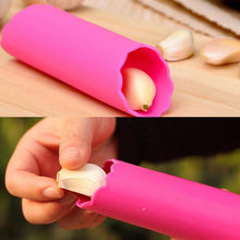 Load image into Gallery viewer, 2 PCS Kitchen Peeling Garlic Press Garlic Peeler Does Not Hurt the Hand Silicone Garlic Peeler, Green, Red, Blue