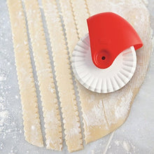 Load image into Gallery viewer, Baking Tools Pasta Cutting Wheel Hemming Wheel Manual Noodle Cutter Roller Knife Creative Kitchen Gadgets