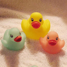 Load image into Gallery viewer, 2 PCS LED Water Induction Light Duck Baby Bath Toys, Random Color Delivery