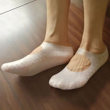 Load image into Gallery viewer, Silicone Sailboat Socks Foot Heel Anti-cracking Sleeve Anti-drying Beach Home Socks, S(33-35), M(36-38), L(39-41)