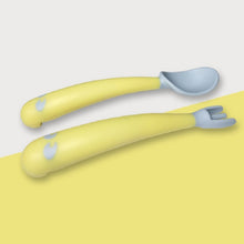 Load image into Gallery viewer, Baby Learning To Eat Bending Training Elbow Twisting Spoon Fork