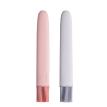 Load image into Gallery viewer, Kitchen Brush Removable Silicone Oil Brush Baking Barbecue Brush Oil Tool Random Color Delivery