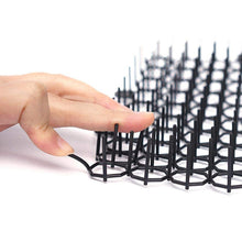 Load image into Gallery viewer, B21307 Garden Flower Anti-Cat Net Plastic Thorn Pad Drive Cat Net, 3 PCS S 49x13cm, M 200x28cm, L 400x28cm