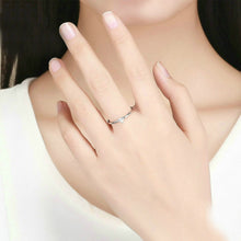 Load image into Gallery viewer, S925 Sterling Silver Ring Platinum Plated Heart Clear Ring, 6 US Size, 7 US Size, 8 US Size