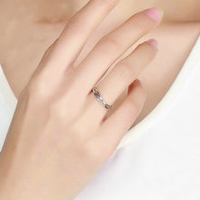 Load image into Gallery viewer, S925 Sterling Silver Platinum Plated Ring Simple Fashion Open Ring, SCR483