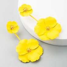 Load image into Gallery viewer, 1 Pair Boho Style Earrings Alloy Flower Long Earrings, White, Yellow, Red, Black, Pink, Dark Green