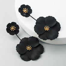 Load image into Gallery viewer, 1 Pair Boho Style Earrings Alloy Flower Long Earrings, White, Yellow, Red, Black, Pink, Dark Green