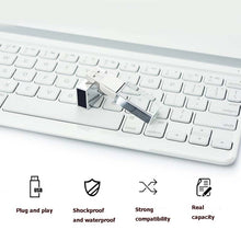 Load image into Gallery viewer, 2 PCS Crystal Flash Light Emitting USB 2.0 Flash Drive Car Music USB Flash Drive, 8G (200 Music + 80 MV), 16G (1000 Music + 110 MV), 32G (1000 Music + 300 MV)