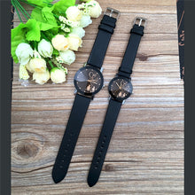 Load image into Gallery viewer, Couple Back View Pattern Leather Strap Quartz Watch