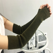 Load image into Gallery viewer, Autumn and Winter Long Thick Warm Cashmere Sleeves Fingerless Fake Sleeves