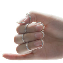 Load image into Gallery viewer, Metal Spring Ring Pick for Guitar, Metal Spring Ring Pick