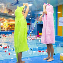 Load image into Gallery viewer, Cotton Cloak Home Bathroom Lengthen Children Wearable Bath Towel 70 cm, Pink Unicorn DP19S-4, Green Crocodile DP19S-5, Blue Shark DP19S-6