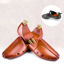 Load image into Gallery viewer, 1 Pair Solid Wood Retractable Shoe Last Adjustable Shoe Supporter Shaping Moisture-Proof Shoe Support, 37-38, 39-40, 41-42, 43-44, 45-46