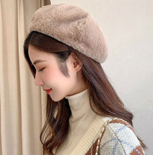 Load image into Gallery viewer, Autumn and Winter Beret Ladies Hats Plush Warmth Retro Painter Hat