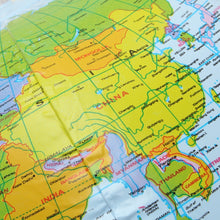 Load image into Gallery viewer, 30cm Inflatable Globe World Earth Ocean Map Ball Geography Learning Educational Beach Ball Kids Toy home OfficeDecoration, Inflatable Globe Map Ball