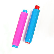 Load image into Gallery viewer, 2 PCS Dustless Blackboard Chalk clip, Dustless Chalk Clip