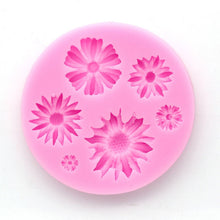 Load image into Gallery viewer, 2 PCS 3D Flower Silicone Molds Fondant Craft Cake Candy Chocolate Ice Pastry Baking Tool, 3D Flower Shape