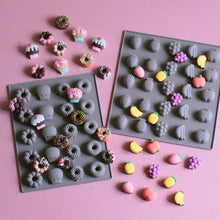 Load image into Gallery viewer, Silicone Cake Mold 25 Grid Fudge Hard Candy Silicone Biscuit Mold, Fruit, Donuts