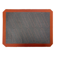 Load image into Gallery viewer, Hollow Non-Stick High Temperature Baking Mat Breathable Glass Fiber Baking Pan Mat, 40x30cm Straight Angle, 12 Lap 40x30cm Cut Angle, 18 Lap 40x30cm Straight Angle, 57x37cm Straight Angle