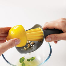 Load image into Gallery viewer, Manual Fruit Lemon Juicer Kitchenware, Green, Dark Grey