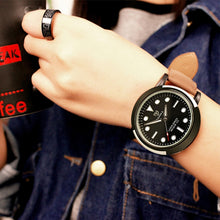 Load image into Gallery viewer, YAZOLE 372 Men Sports Watch Luminous Simple Quartz Watch