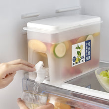 Load image into Gallery viewer, Household Cold Water Bottle With Faucet Refrigerator Fruit Teapot Summer Water Bucket, 3.5L Cold Water Bottle