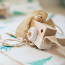 Load image into Gallery viewer, Cute Nordic Hanging Wooden Camera Toys for Kids