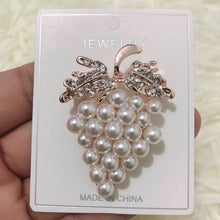 Load image into Gallery viewer, Diamond Grape Brooches Wild Pearl Pin Female Clothes Jewelry, Grape