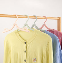 Load image into Gallery viewer, 3pcs Portable Travel Folding Hanger Multi-Function Plastic Drying Rack, 3pcs Pink, 3pcs Green, 3pcs Beige, 3pcs Blue
