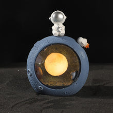 Load image into Gallery viewer, W1153 Resin Planet Night Light Home Decorations, Style:, Silver Star, Bear Astronaut