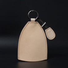 Load image into Gallery viewer, 18Y-009 Vintage Handmade Leather Car Pull-Out Key Case, Plant Tanned Leather, Oil Wax Skin Olive Green, Oil Wax Skin Blue, Oil Wax Skin Tea, Oil Wax Skin Camel
