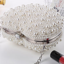 Load image into Gallery viewer, Pearl Evening Bag Ladies Heart Shaped Clutch Single Chain Crossbody Bag, Crossbody Bag