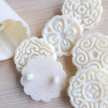 Load image into Gallery viewer, 2 PCS Moon Festival Round Hand-Pressed Pastry Mold Baking Tools, Model:, 10, 24, 25, 26, 28, 29, 30, 31, 33, 35, 36, 37, 41, 42, 21