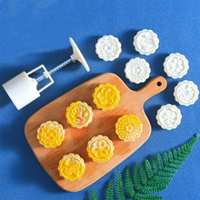Load image into Gallery viewer, 2 PCS Moon Festival Round Hand-Pressed Pastry Mold Baking Tools, Model:, 10, 24, 25, 26, 28, 29, 30, 31, 33, 35, 36, 37, 41, 42, 21
