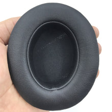 Load image into Gallery viewer, 2 PCS Leather Soft Breathable Headphone Cover For Beats Studio 2/3, Black, White, Blue, Red, Titanium Gray, Dark Blue, Sheepskin Black, Sheepskin White, Sheepskin Gray, Sheepskin Titanium, Sheepskin Red, Sheepskin Blue